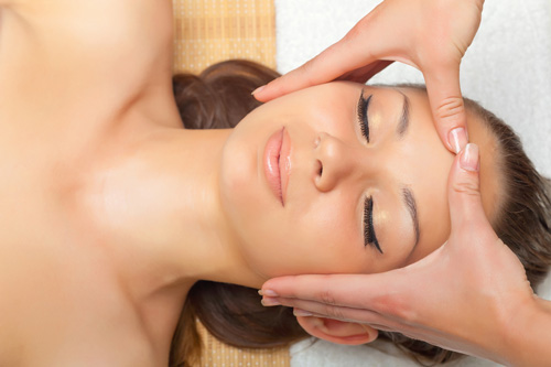 Intensive Healing Facial